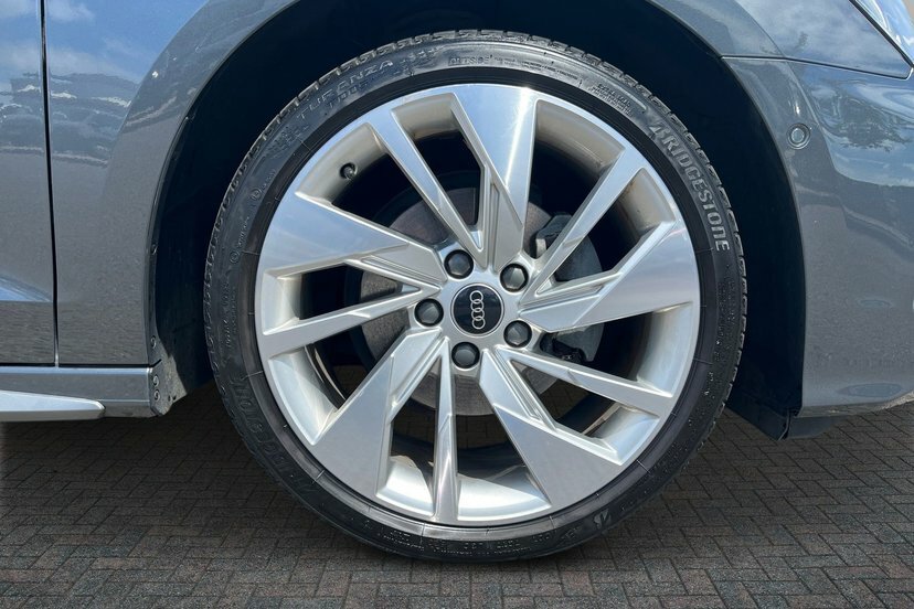 Audi A3 1.5 Tfsi 35 S Line Sportback S Tronic RK22KNB Grey #5