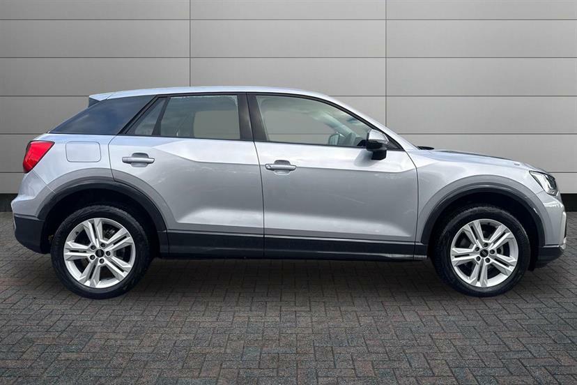 Audi Q2 35 Tfsi Sport S Tronic Cs Silver #4