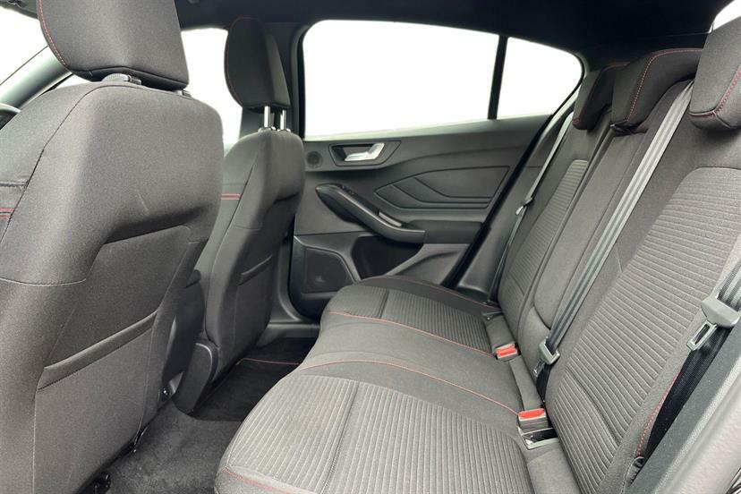 Ford Focus 1.0 Ecoboost Hybrid Mhev 155 St-line X Ed White #8