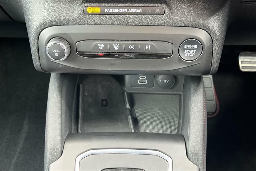 Ford Focus 1.0 Ecoboost Hybrid Mhev 155 St-line X Ed White #19