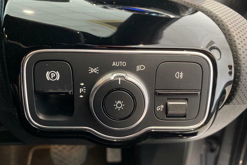 Mercedes-Benz A Class A180 Sport Executive Black #24