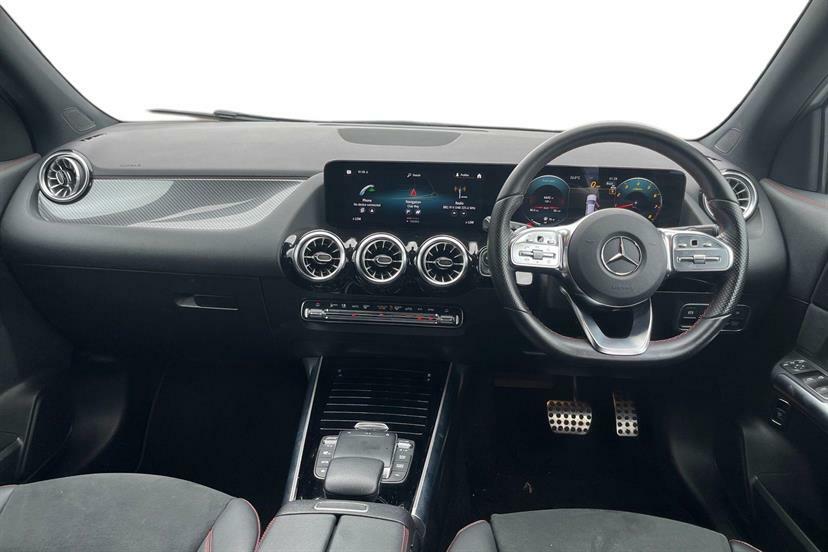 Mercedes-Benz GLA Class 200 Amg Line Premium White #6