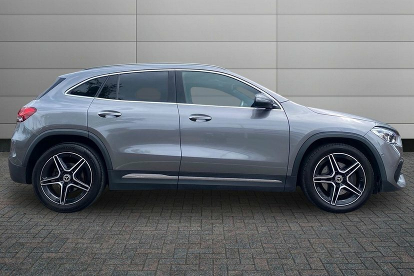 Mercedes-Benz GLA Class 1.3 Gla200 Amg Line Premium Suv 7G-dc KN23WWH Grey #3
