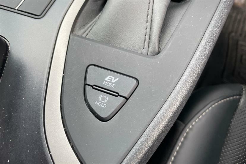 Lexus UX 2.0 250H F Sport Design E-cvt Euro 6 Ss Silver #38