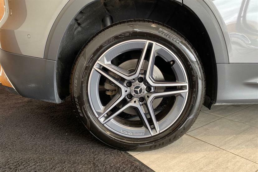 Mercedes-Benz GLB Class 220D 4Matic Amg Line Prem Plus 8G-tronic Grey #4