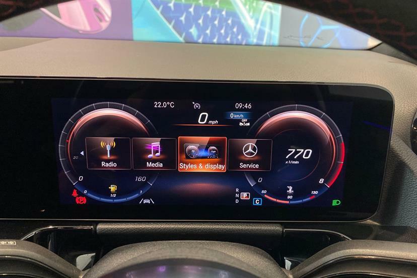 Mercedes-Benz GLA Class Gla 250E Amg Line Executive Blue #56