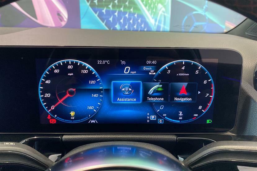 Mercedes-Benz GLA Class Gla 250E Amg Line Executive Blue #31