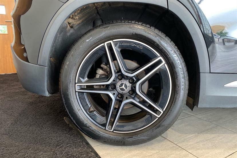 Mercedes-Benz GLA Class 200 Amg Line Premium Black #4