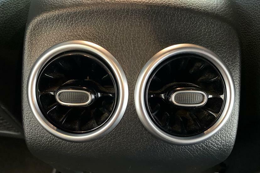 Mercedes-Benz GLA Class Gla 250E Amg Line Executive Blue #32