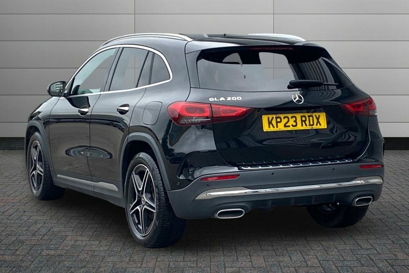 Mercedes-Benz GLA Class Gla200 Amg Line Premium KP23RDX Black #2