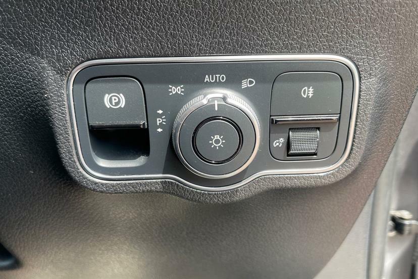 Mercedes-Benz GLB Class 35 4Matic Premium Plus 8G-tronic Grey #16