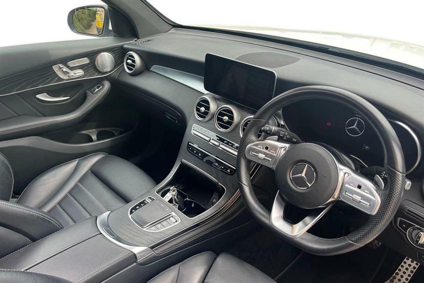 Mercedes-Benz GLC Class 300D 4Matic Amg Line Premium Pls 9G-tronic White #4