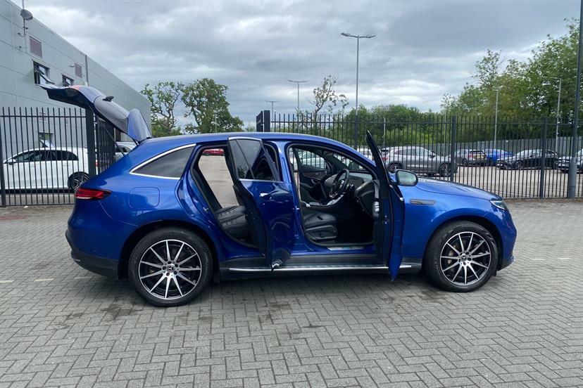 Mercedes-Benz EQC Amg Line Black #32