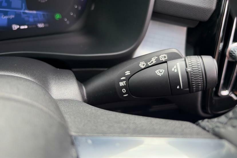 Volvo XC40 Core, B3 Mild Hybrid, Black #21