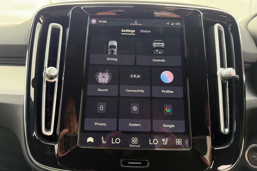 Volvo XC40 Core, B3 Mild Hybrid, Black #14