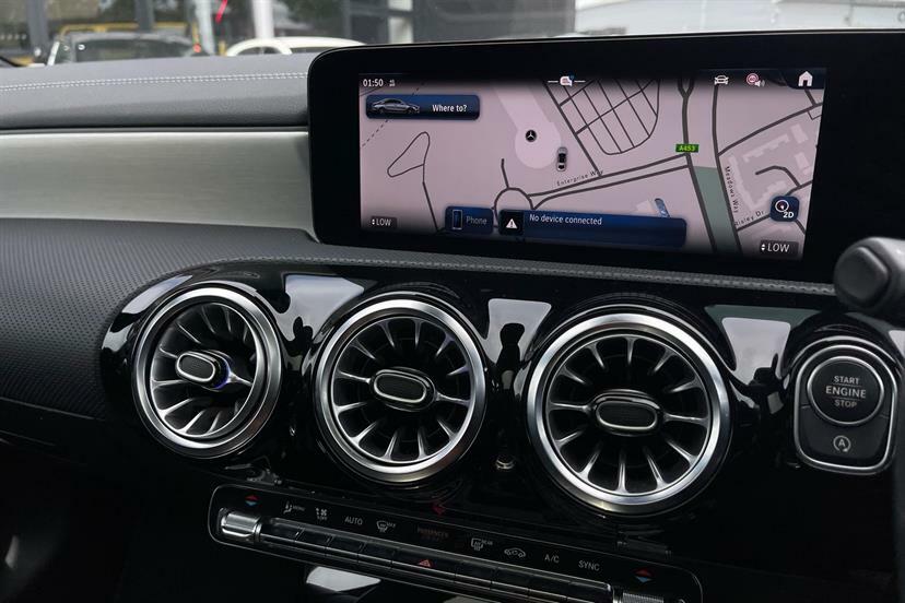 Mercedes-Benz CLA Class 200 Sport Executive Tip White #13