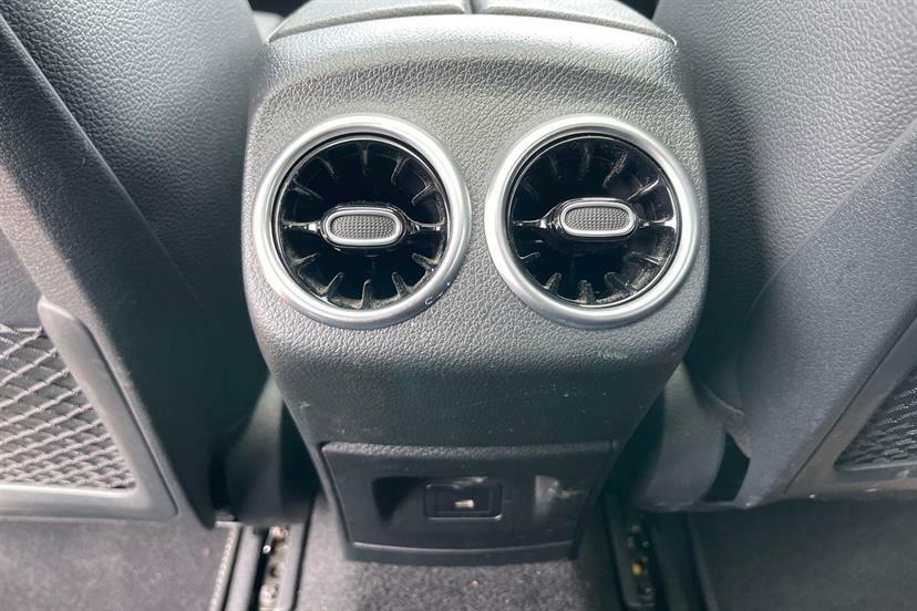 Mercedes-Benz CLA Class 200 Sport Executive Tip White #33