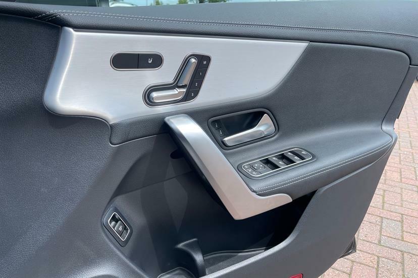 Mercedes-Benz CLA Class 200 Sport Executive Tip White #19