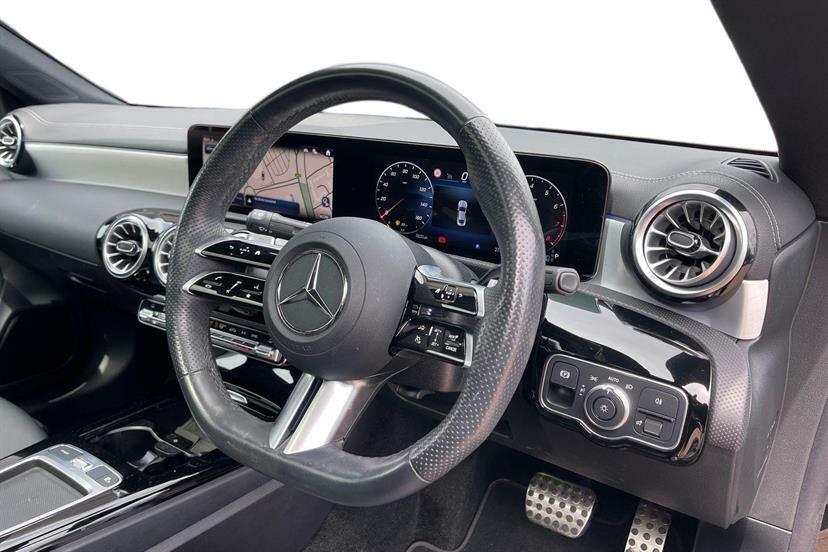Mercedes-Benz CLA Class 180 Amg Line Premium Plus Tip Black #5