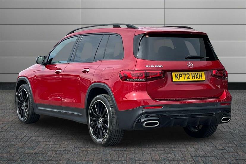 Mercedes-Benz GLB Class 200 Amg Line Premium Night Ed 7G-tronic Red #2