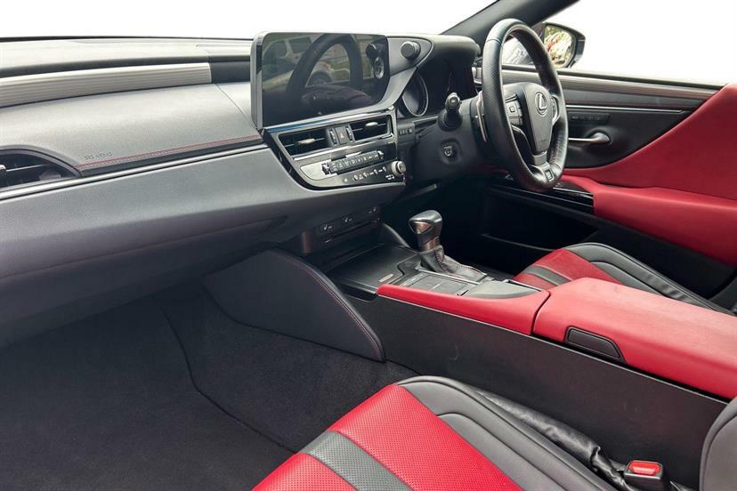 Lexus ES 300H 2.5 F-sport Cvt Red #2
