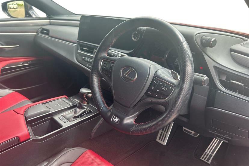 Lexus ES 300H 2.5 F-sport Cvt Red #6