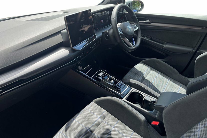 Volkswagen e-Golf 1.5 Tsi Ehybrid 19.7Kwh Gte Hatchback P Grey #2