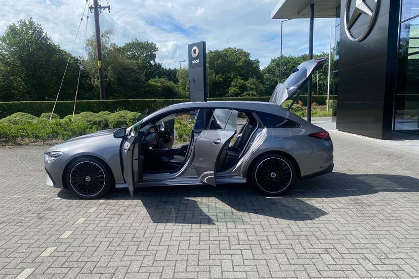 Mercedes-Benz CLA Class Cla 200 Amg Line Premium Tip Black #25