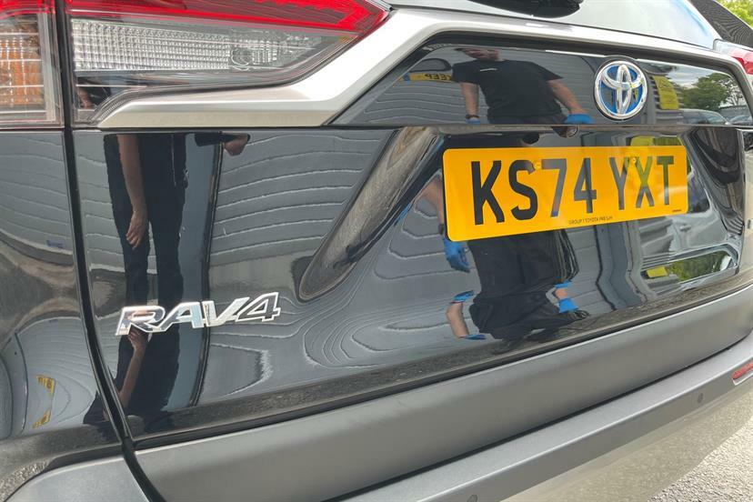 Toyota Rav 4 2.5 Phev Design Cvt White #24