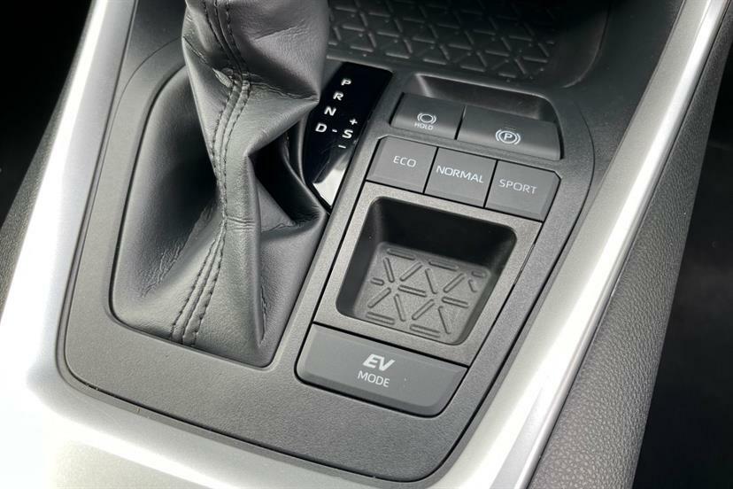 Toyota Rav 4 2.5 Phev Design Cvt White #40