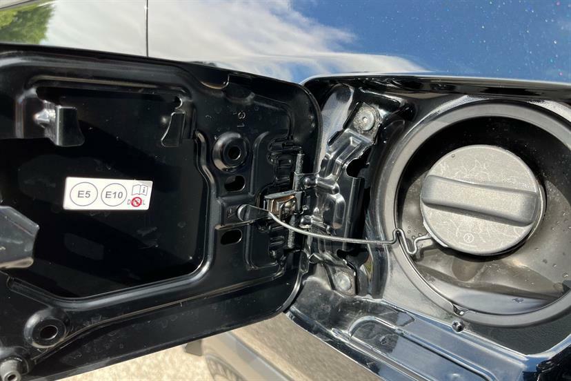 Toyota Rav 4 2.5 Phev Design Cvt White #19