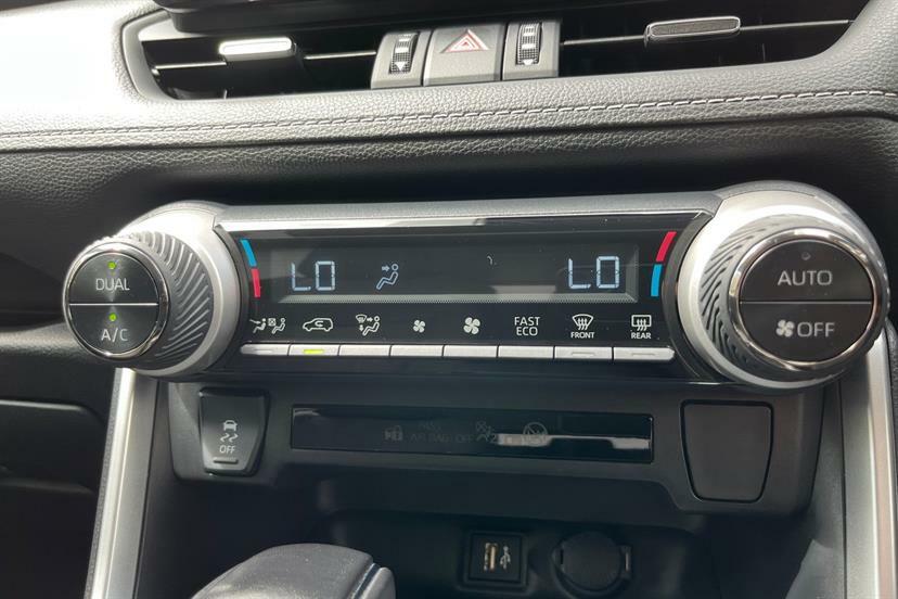 Toyota Rav 4 2.5 Phev Design Cvt White #46