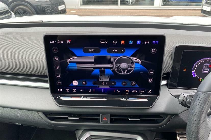 Volkswagen T-Roc 1.5 Etsi 150 R-line Dsg Tech Pack Blue #58