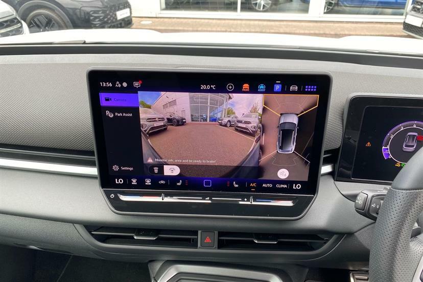 Volkswagen T-Roc 1.5 Etsi 150 R-line Dsg Tech Pack Blue #55