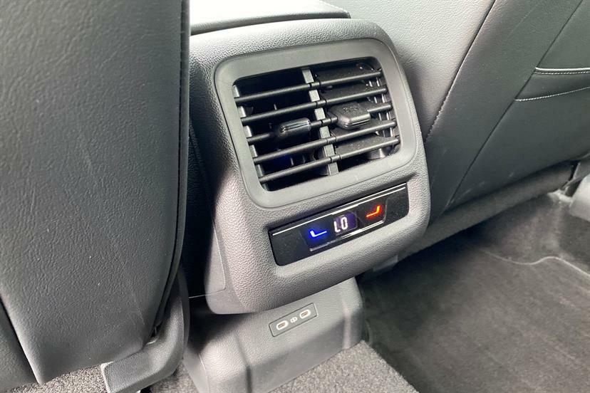 Volkswagen T-Roc 1.5 Etsi 150 R-line Dsg Tech Pack Blue #31