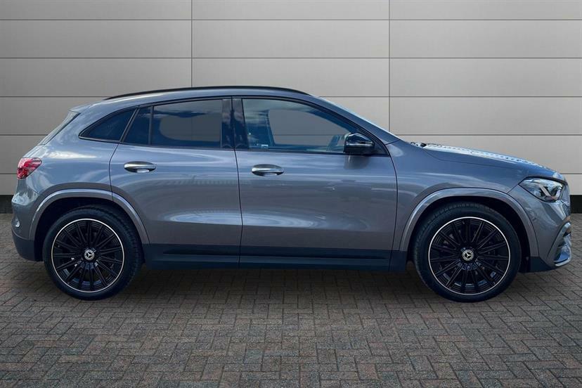 Mercedes-Benz GLA Class 220D 4Matic Amg Line Premium Plus Grey #3