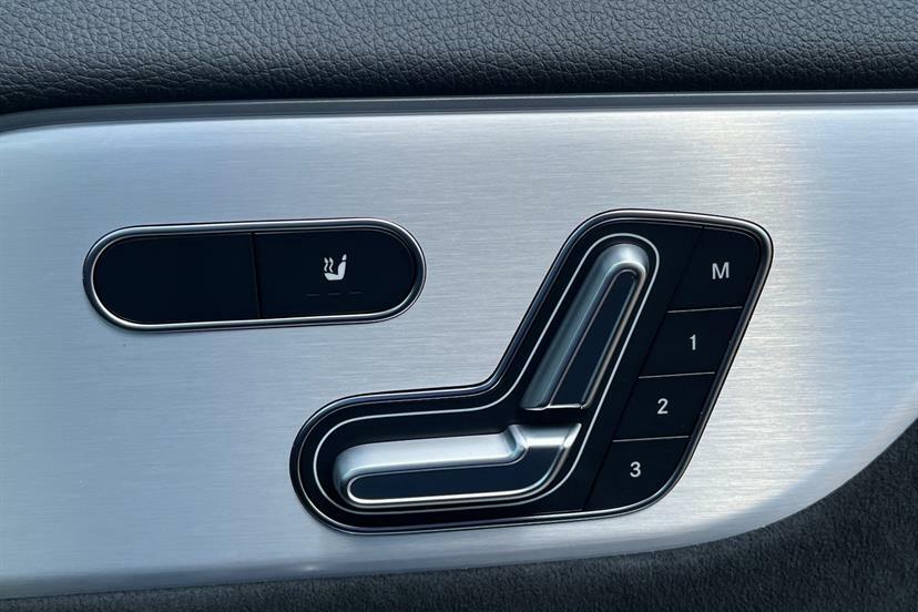 Mercedes-Benz GLA Class Gla 200 Amg Line Premium Blue #22