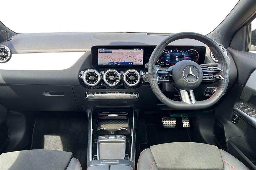 Mercedes-Benz GLA Class 220D 4Matic Amg Line Premium Plus Grey #6