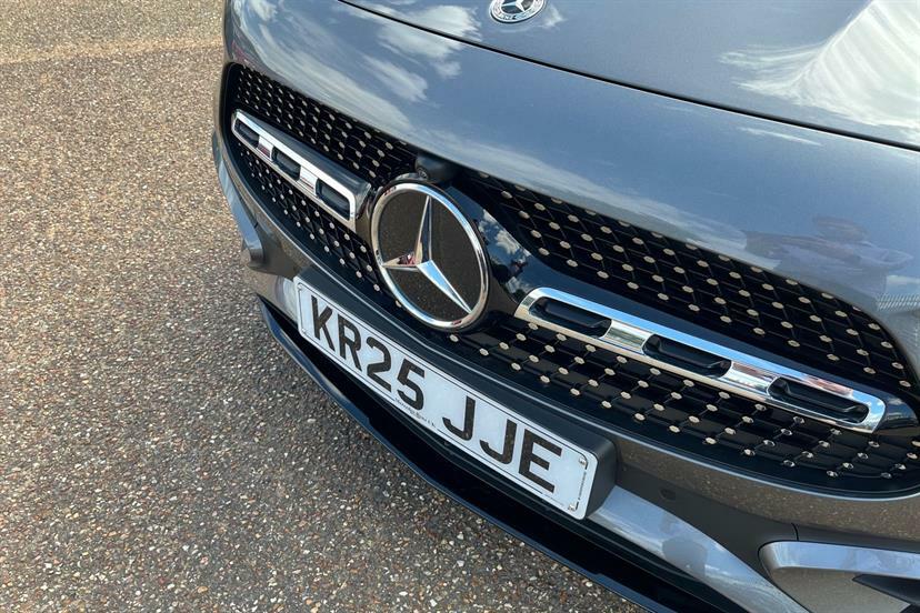 Mercedes-Benz GLA Class Gla 200 Amg Line Premium Blue #35