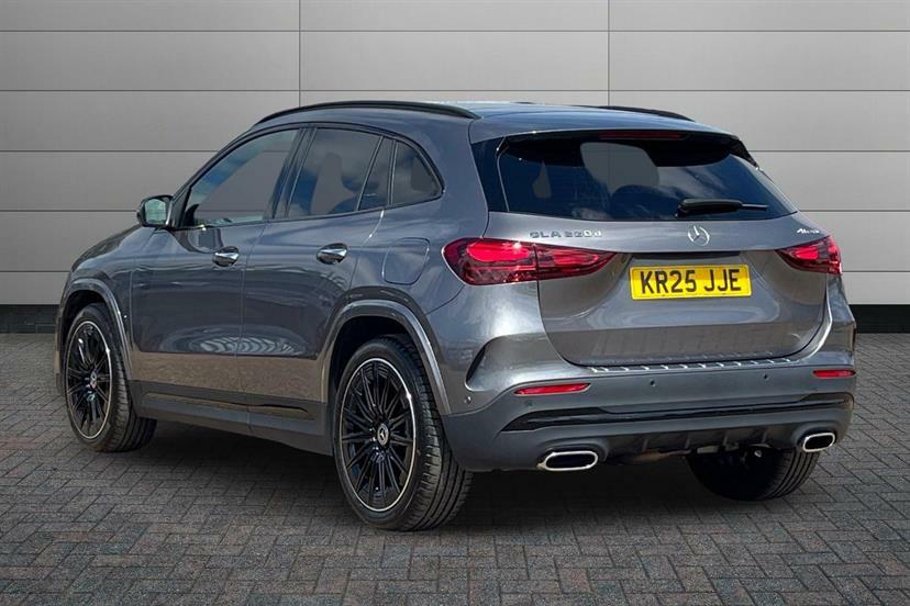 Mercedes-Benz GLA Class 220D 4Matic Amg Line Premium Plus Grey #2