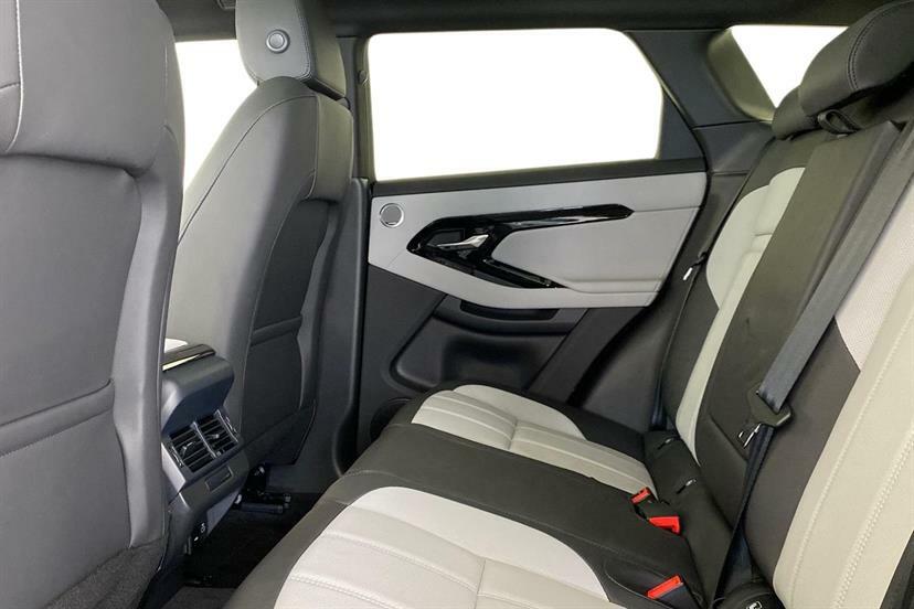 Land Rover Range Rover Evoque 2.0 D200 Dynamic Se Black #4