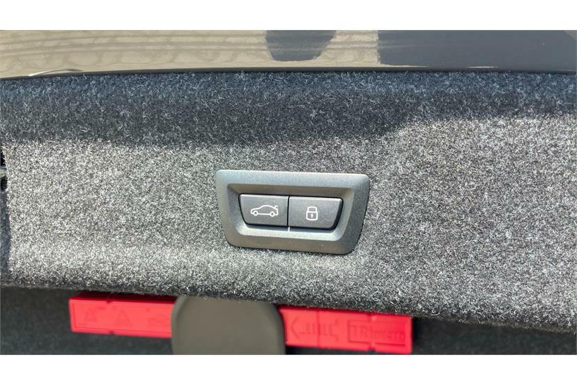 BMW 3 Series 320I M Sport Step 2026 Black #27