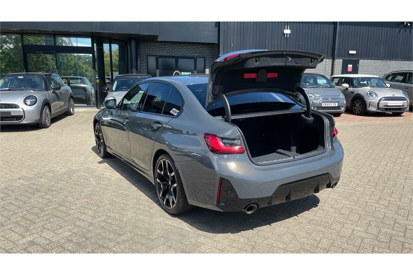 BMW 3 Series 320I M Sport Step 2026 Black #25