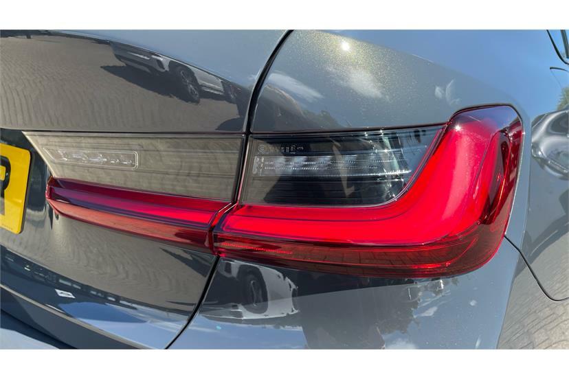 BMW 3 Series 320I M Sport Step 2026 Black #21