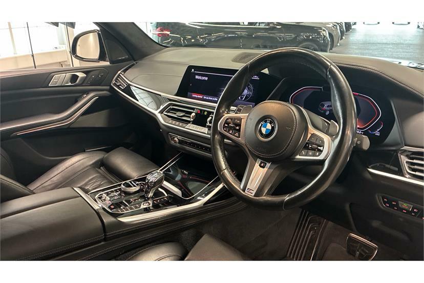 BMW X7 Xdrive40i M Sport Step Black #6