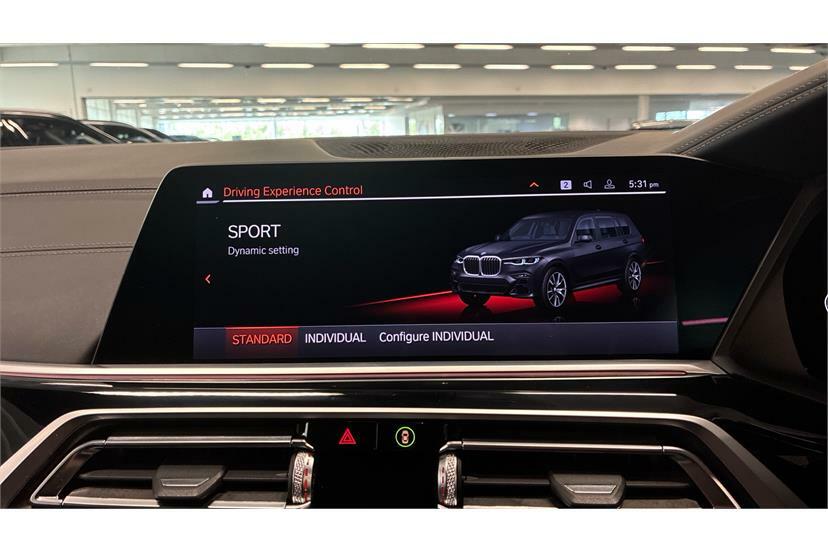 BMW X7 Xdrive40i M Sport Step Black #17