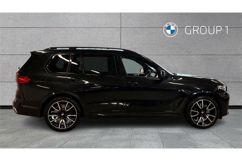 BMW X7 Xdrive40i M Sport Step Black #3