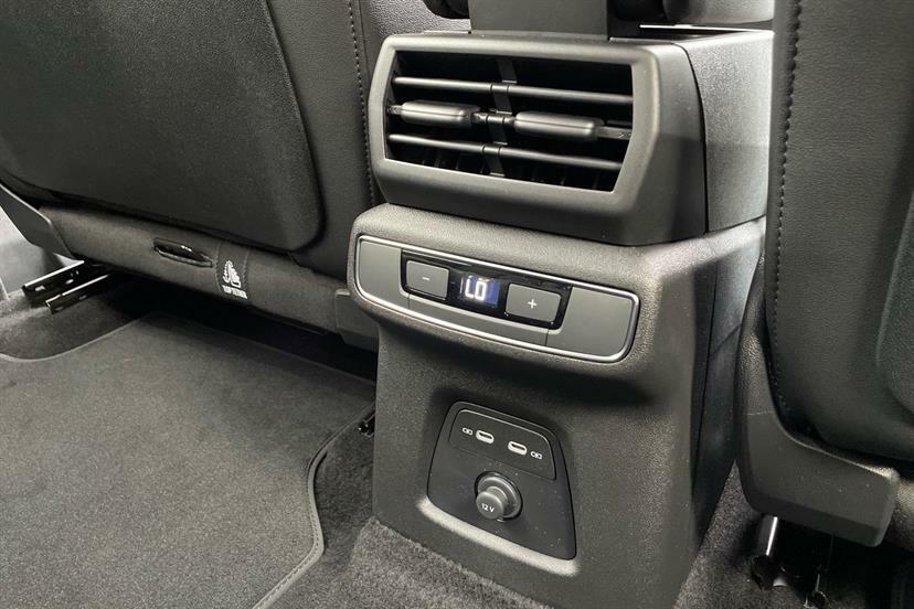 Audi Q4 E Tron 150Kw 40 63Kwh Sport Leather Black #32
