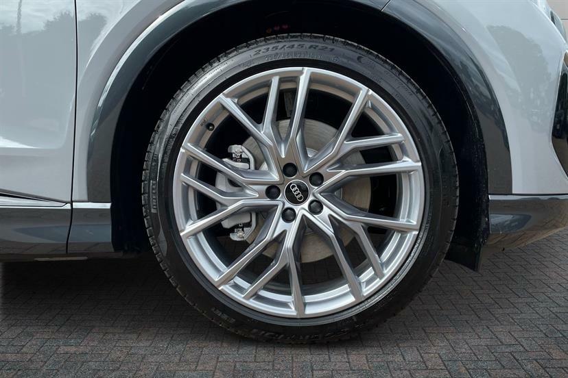 Audi Q4 E Tron 210Kw 45 82Kwh Black Edition Grey #5