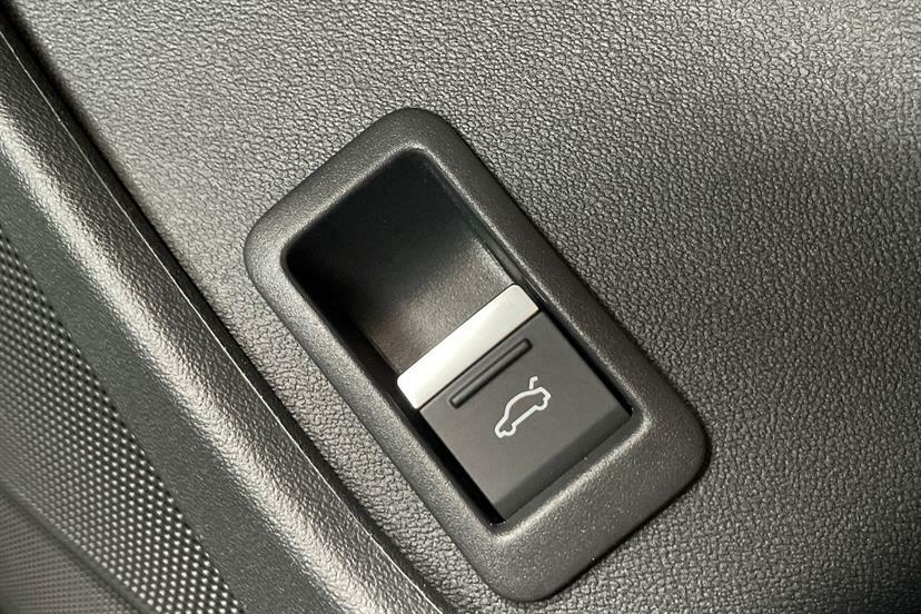 Audi Q4 E Tron 150Kw 40 63Kwh Sport Leather Black #25